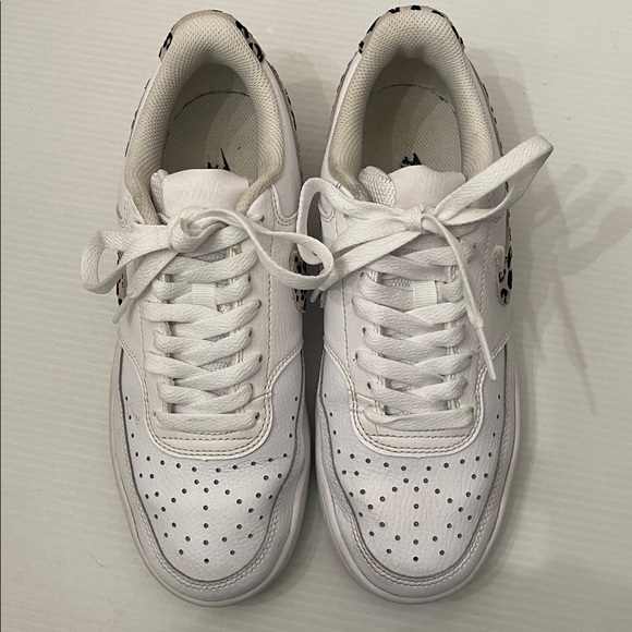 NIKE COURT VISION LOW LEOPARD SWOOSH LEATHER SNEAKERS WOMENS SIZE 8 - Picture 2 of 13